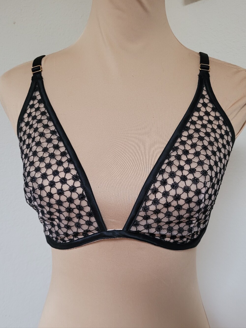 Victoria's Secret Unlined Plunge Strappy Back Black Bra
